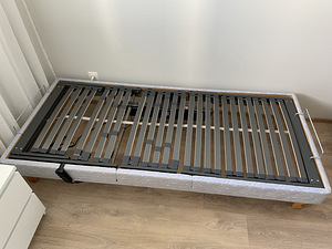 Voodi elektrimootoriga reguleeritav (2 foto / 6)