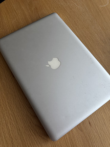 MacBook Pro 15-дюймовый (середина 2012) (1 фото из 4)