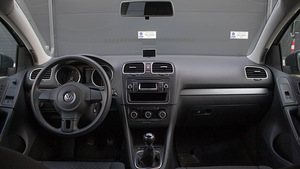 Volkswagen Golf (9 foto / 15)