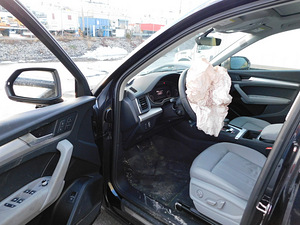 Audi Q5 2019 kahjustatud (11 foto / 11)
