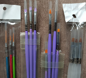 Pintslite komplektid (2 foto / 2)