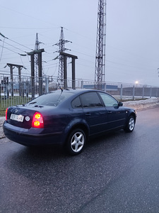 Volkswagen Passat (3 foto / 5)