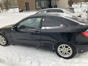Mercedes w203 (2 foto / 4)