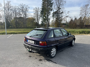 Opel Astra F (4 foto / 10)