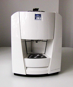 Кофемашина Lavazza (1 фото из 4)