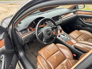 Audi A8 4.2TDI 240kw (5 foto / 7)
