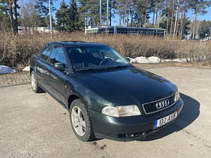 Audi a4 (5 фото из 7)