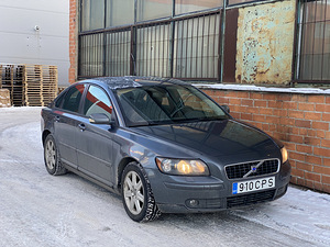 Volvo S40 (1 фото из 7)