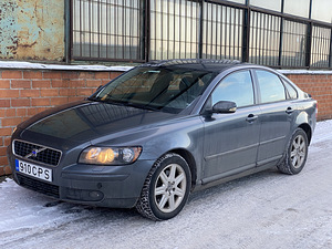 Volvo S40 (2 фото из 7)