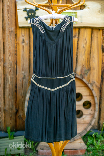 Müüa French Connection kaunite tikanditega kleit (foto #1)