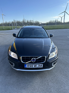 Volvo XC 70 2013 (3 foto / 10)