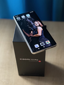 Xiaomi 13 pro white ceramic 256 GB (3 foto / 3)