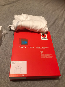 Spordipesu särk Joma must, Uhlsport valge S&M (2 foto / 2)