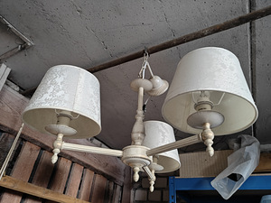 Laelamp koos pirnidega (1 foto / 2)