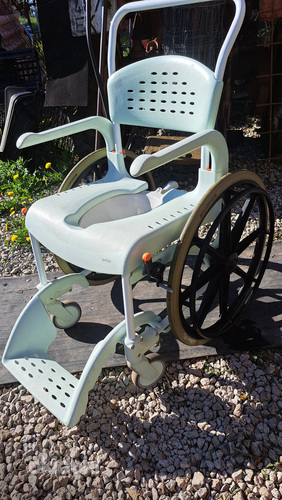 Инвалидная коляска (фото #2)