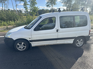 Peugeot Partner (3 фото из 7)