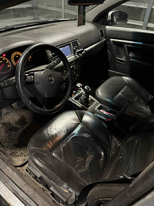 Opel Vectra (6 фото из 6)