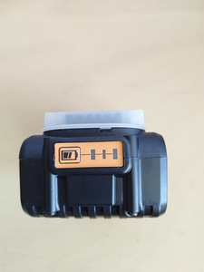 DeWalt asendusaku 5,0Ah (2 foto / 4)