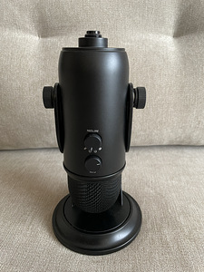 Микрофон Blue Yeti (4 фото из 5)