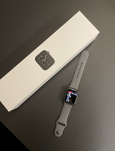 Apple Watch Series 6 Titanium Case