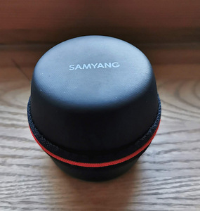 Sony E Mount 24mm f2.8 lens by Samyang (3 foto / 4)