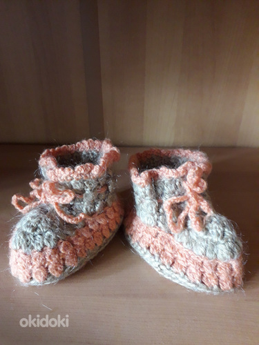 Носки-пинетки для новорожденных,шапочки (фото #1)