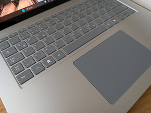 Microsoft Surface Laptop 7 15" Touchscreen | Snapdragon X (2 foto / 9)