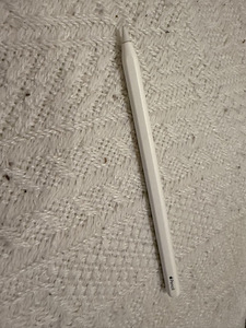 Apple Pencil 1-го поколения (1 фото из 2)