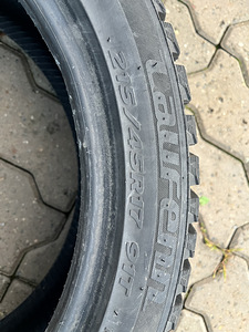215 45 R17 (5 foto / 7)
