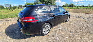 Peugeot 308 (7 фото из 9)