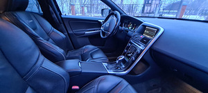 Volvo XC60 R Design 158KW (13 foto / 14)