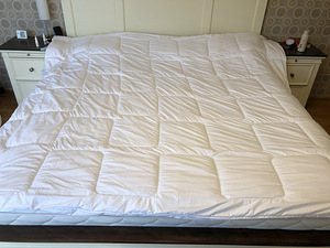 Гипоалергенное одеяло (King size) (1 фото из 3)