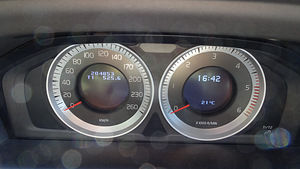 Volvo ХС60 (8 фото из 8)