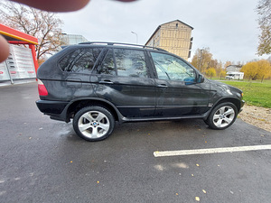 Продается BMW x5 2002 3,0 135kw. (3 фото из 5)