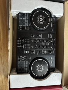 Pioneer DDJ400 DJ pult (väga heas seisukorras) (2 foto / 2)