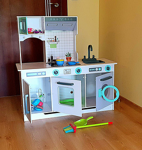 Детская игровая кухня (2 фото из 2)