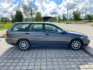 Volvo v40 1.9 tdi 85кВт. мануал (4 фото из 15)