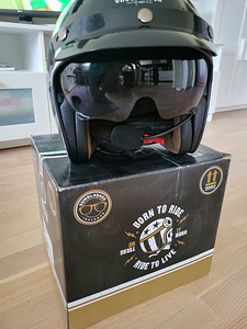Kiiver handsfreega xl (2 foto / 10)