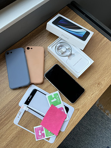 iPhone SE 2020 64GB WHITE + Komplekt (2 foto / 7)