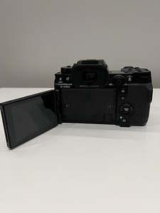 Fujifilm X-H2s kaamera & XF 16-55mm f/2.8 r LM WR objektiiv (3 foto / 5)