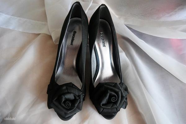Праздничные черные туфли (фото #1)