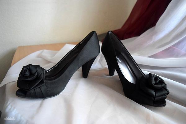 Праздничные черные туфли (фото #2)