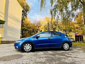 Honda Civic 5D 2007 (3 foto / 13)