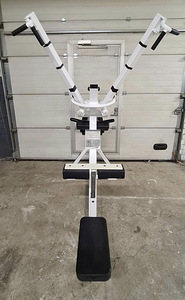 Тренажер для спины Cybex (3 фото из 7)