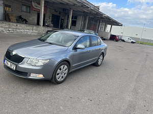 Skoda Superb (2 фото из 3)