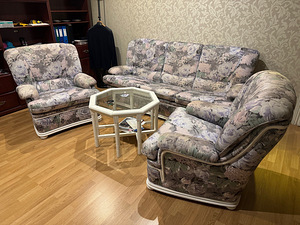 Diivan ja 2 tugitooli Rootsi stiilis (1 foto / 2)