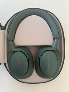 Bowers & Wilkins Px7 S2e (ANC) kõrvaklapid (2 foto / 3)