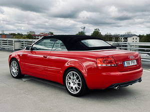 AUDI S4 CABRIO V8 4.2 (4 foto / 12)