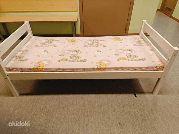 Müüa täispuidust lastevoodi Nova 160x75 koos madratsiga
