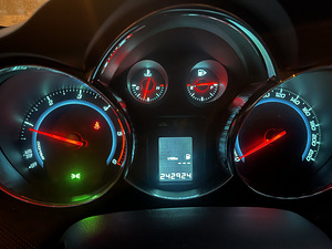 Chevrolet Cruze hatchback 2012 1.7D (1 foto / 9)
